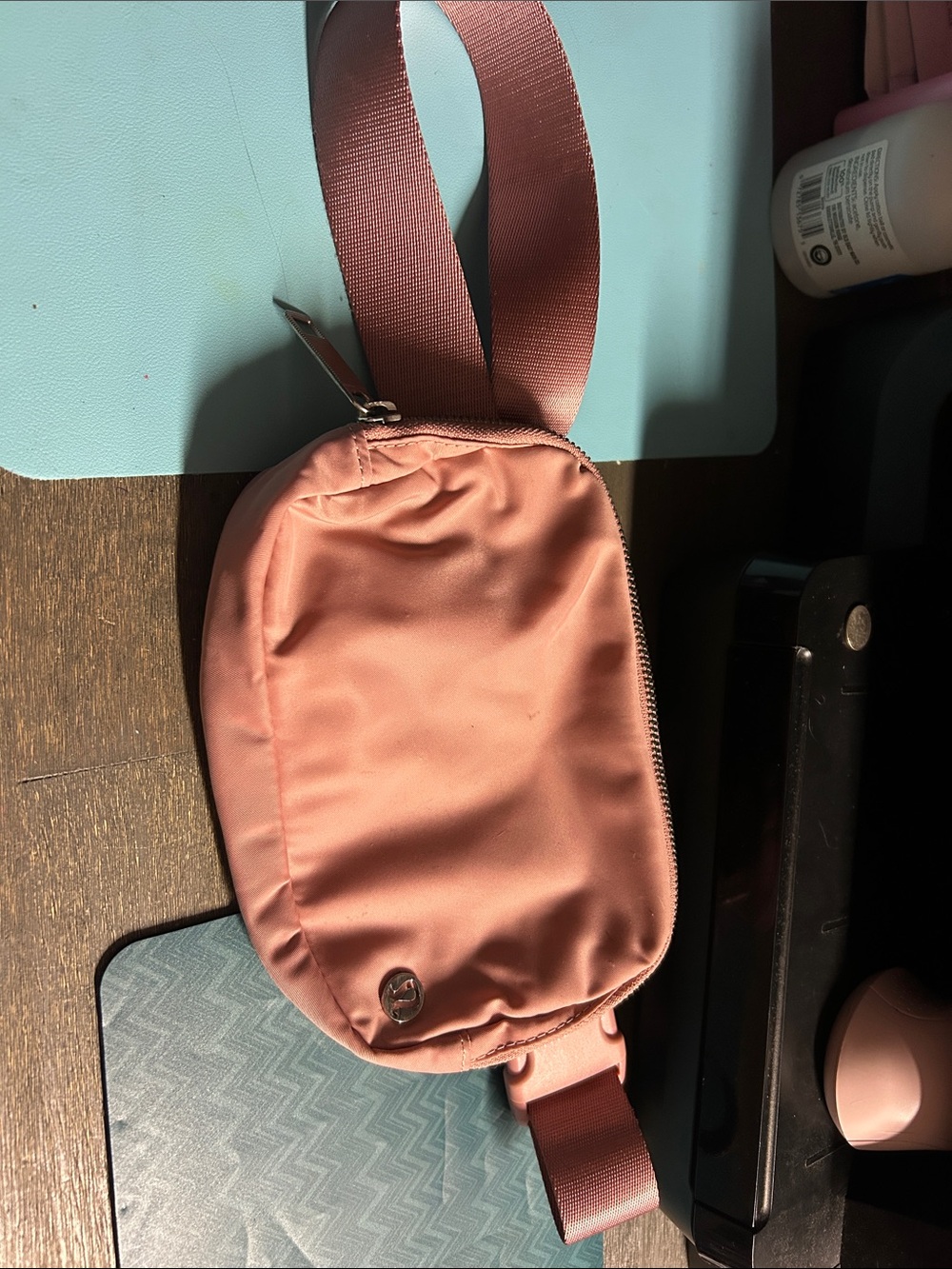 Lululemon blush Beltbag EUC